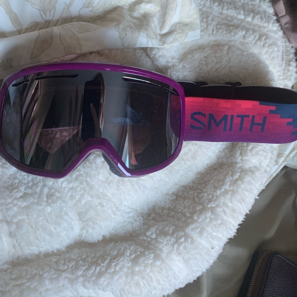 Women ski goggles